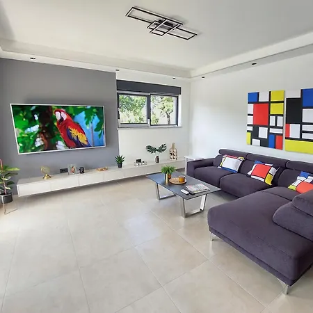 Prázdninový dům Luxury Tara